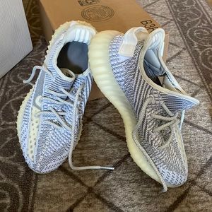 Reflective Yeezys 350 boost